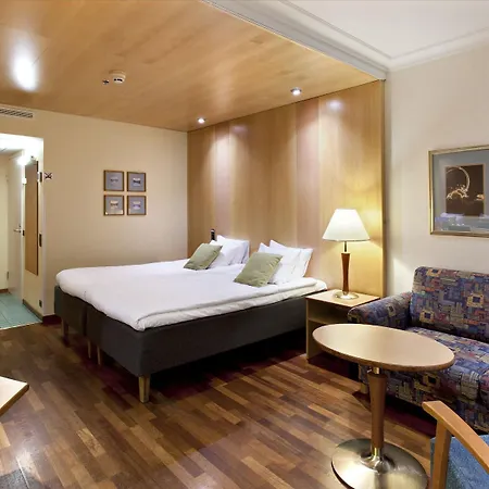 Club Tampereen Kehraeaemoe Hotel 4*