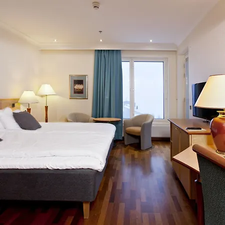 Club Tampereen Kehraeaemoe 4*