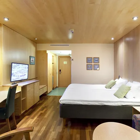 Hotel Club Tampereen Kehraeaemoe 4*