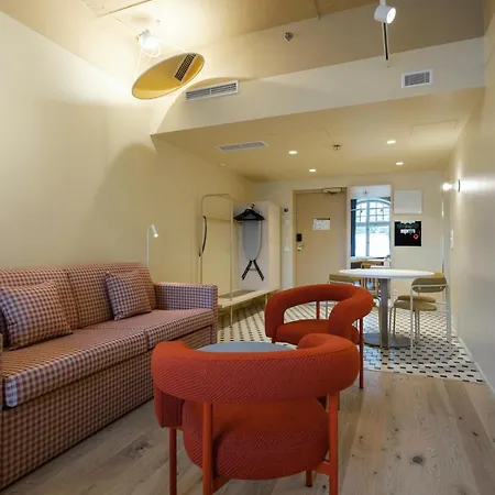 Club Tampereen Kehraeaemoe 4* タンペレ