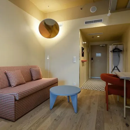 Hotel Club Tampereen Kehraeaemoe 4*