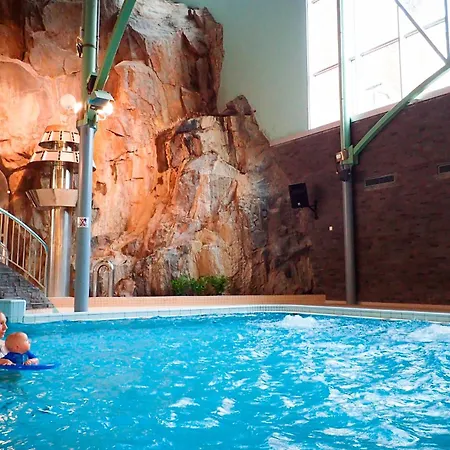 ホテル Club Tampereen Kehraeaemoe タンペレ