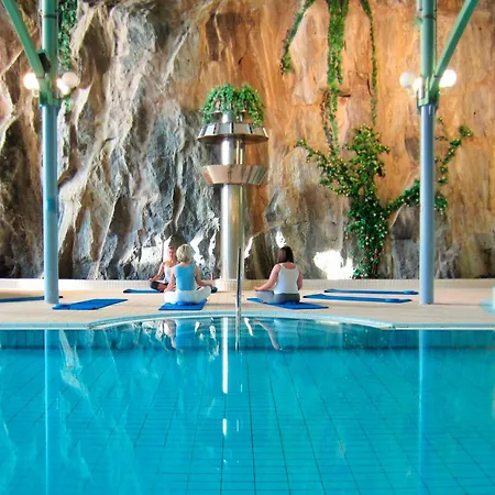 Hotel Club Tampereen Kehraeaemoe