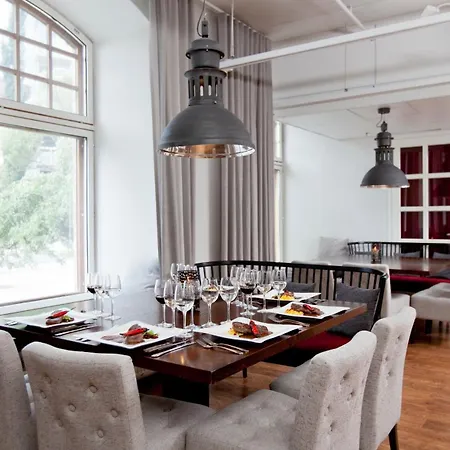 Hotel Club Tampereen Kehraeaemoe