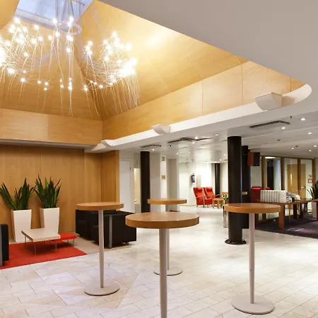 Club Tampereen Kehraeaemoe 4* Тампере