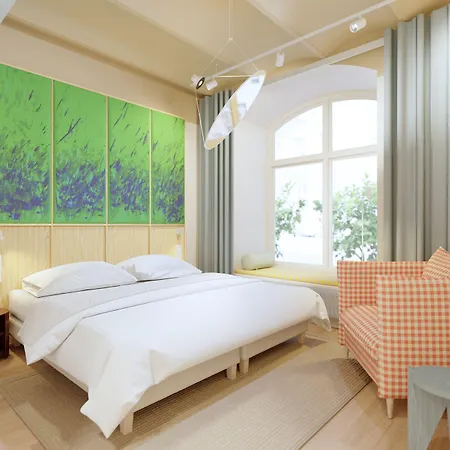 Club Tampereen Kehraeaemoe 4* タンペレ