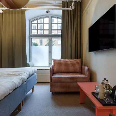 Club Tampereen Kehraeaemoe ホテル