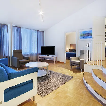 Club Tampereen Kehraeaemoe ホテル