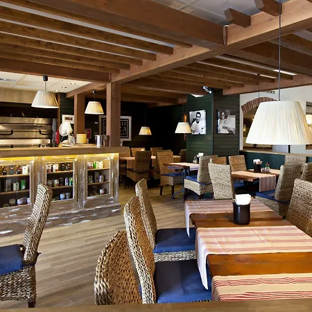 Hotel Club Tampereen Kehraeaemoe Tampere