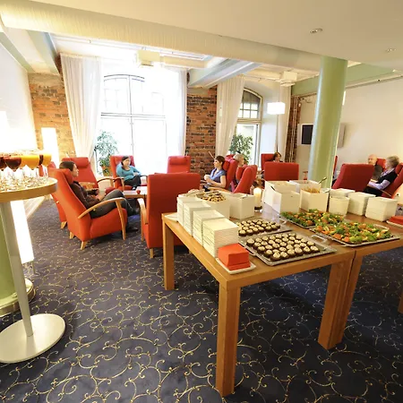 Hotel Club Tampereen Kehraeaemoe Tampere