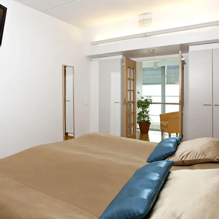 ホテル Club Tampereen Kehraeaemoe