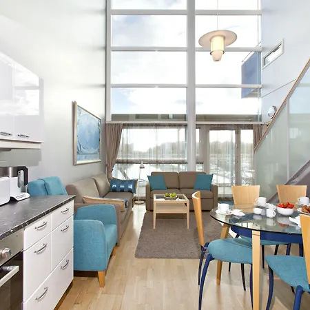 Club Tampereen Kehraeaemoe Hotel