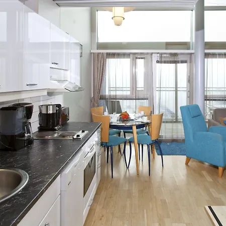 ホテル Club Tampereen Kehraeaemoe タンペレ