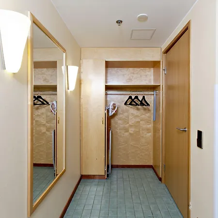 Club Tampereen Kehraeaemoe 4* Tampere