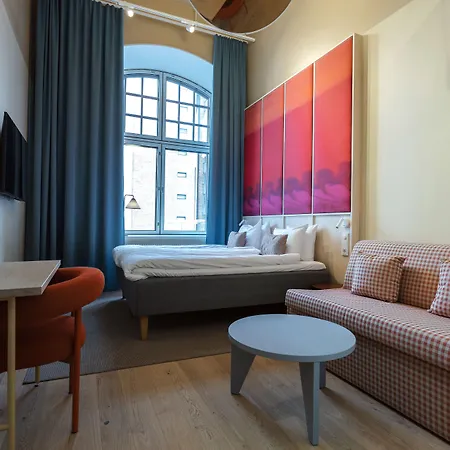 Club Tampereen Kehraeaemoe Hotel