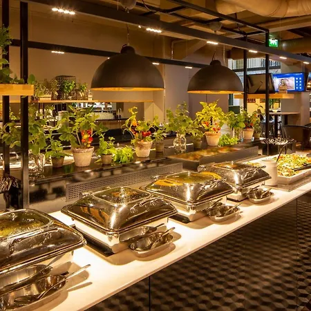 Club Tampereen Kehraeaemoe ホテル 4*