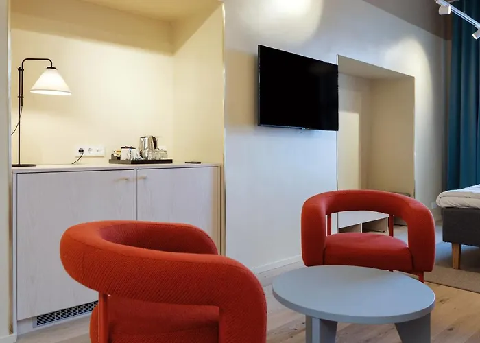 فندق Club Tampereen Kehraeaemoe 4*