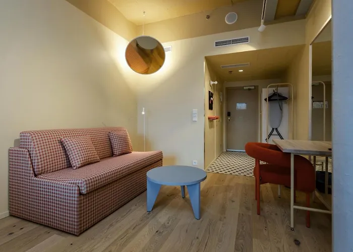 فندق Club Tampereen Kehraeaemoe 4*