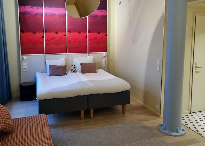 Club Tampereen Kehraeaemoe 4*