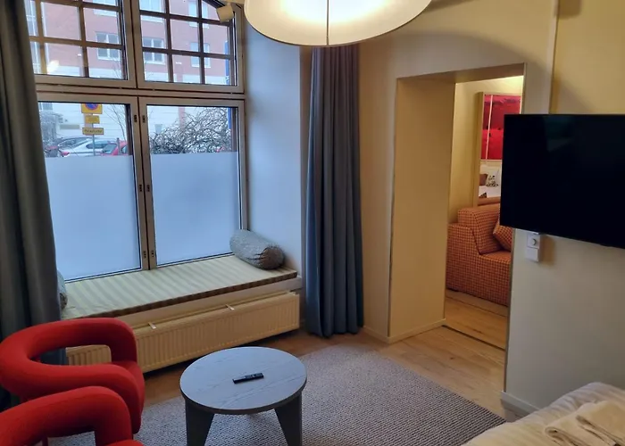 Club Tampereen Kehraeaemoe 4* تامبير