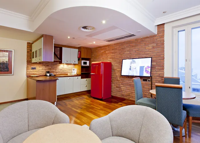 Club Tampereen Kehraeaemoe 4*