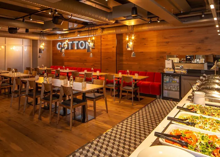 فندق Club Tampereen Kehraeaemoe تامبير