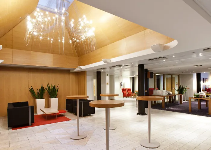 Club Tampereen Kehraeaemoe 4* تامبير